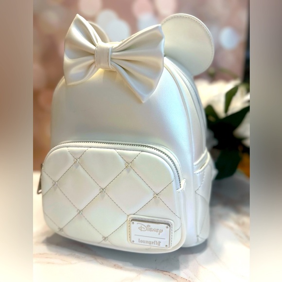 NWT! Wedding Loungefly Minnie Mouse Iridescent Pearl Backpack and Wallet Combo - Picture 6 of 14